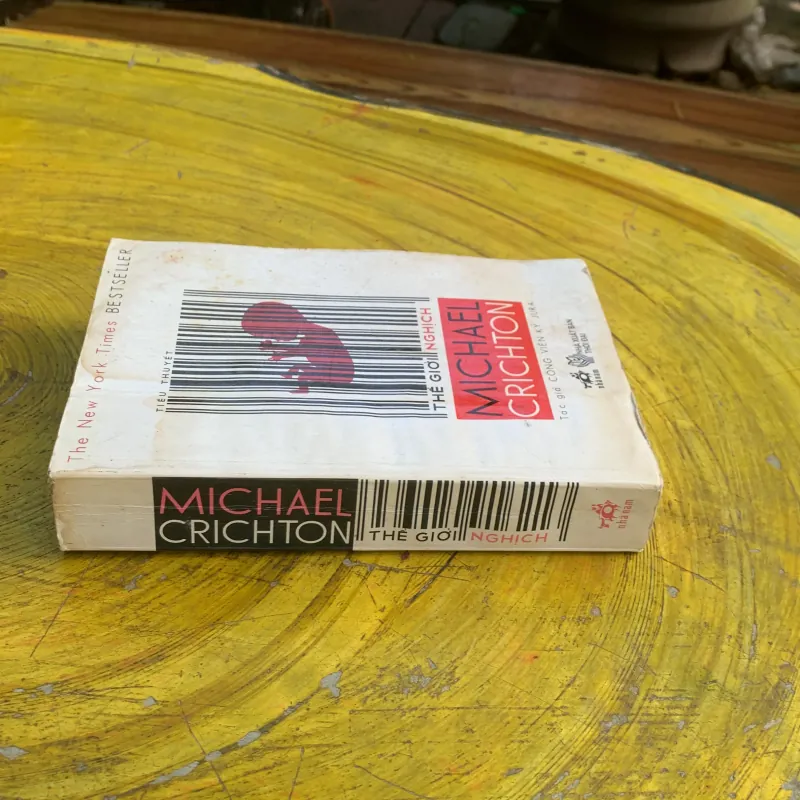 THẾ GIỚI NGHỊCH - MICHAEL CRICHTON 747663