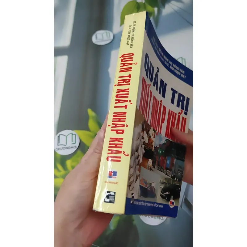 Quản trị xuất nhập khẩu - Đoàn Thị Hồng Vân & Kim Ngọc Đạt 1018850