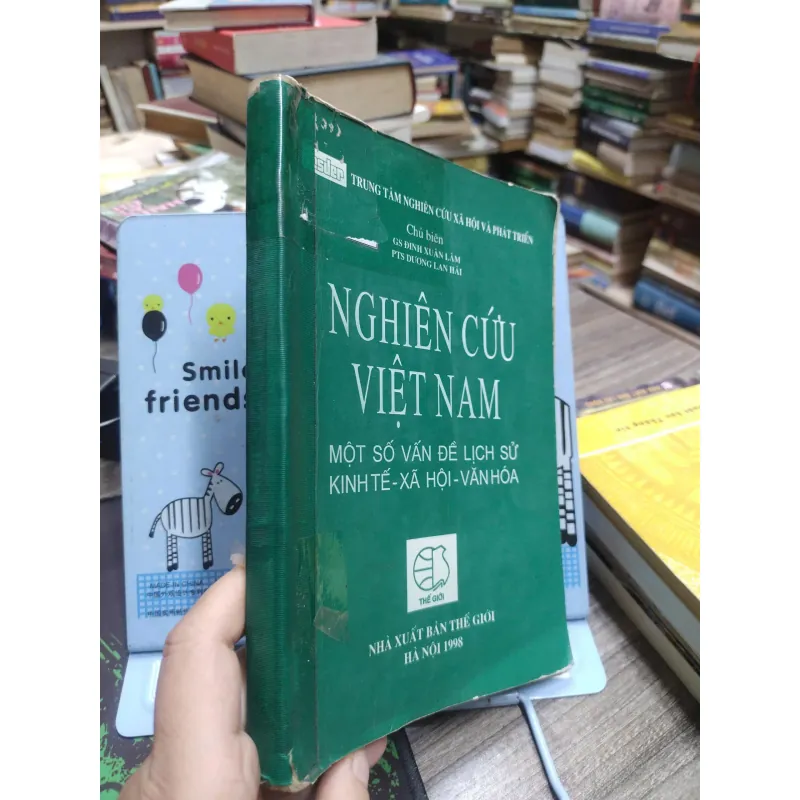 Sách: Nghiên cứu Việt Nam - một số vấn đề lịch sử kinh tế văn hoá xã hội (A3) 598387