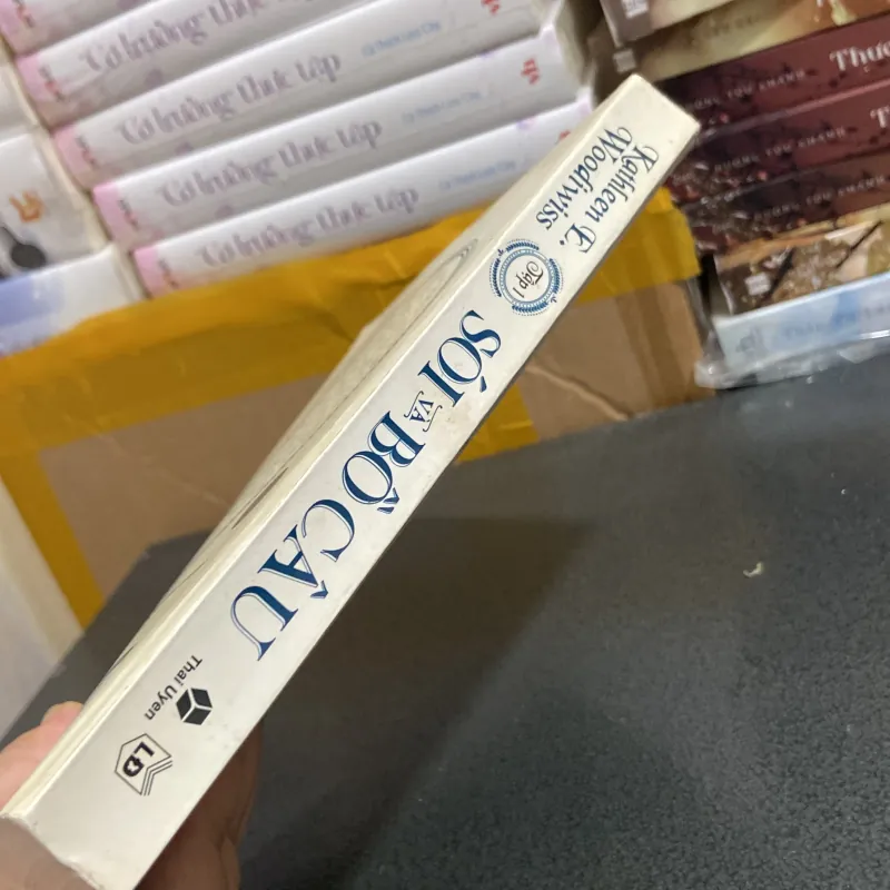 (Văn học) - Sói và bồ câu (tập 1) - Kathleen E. Woodiwiss 976111