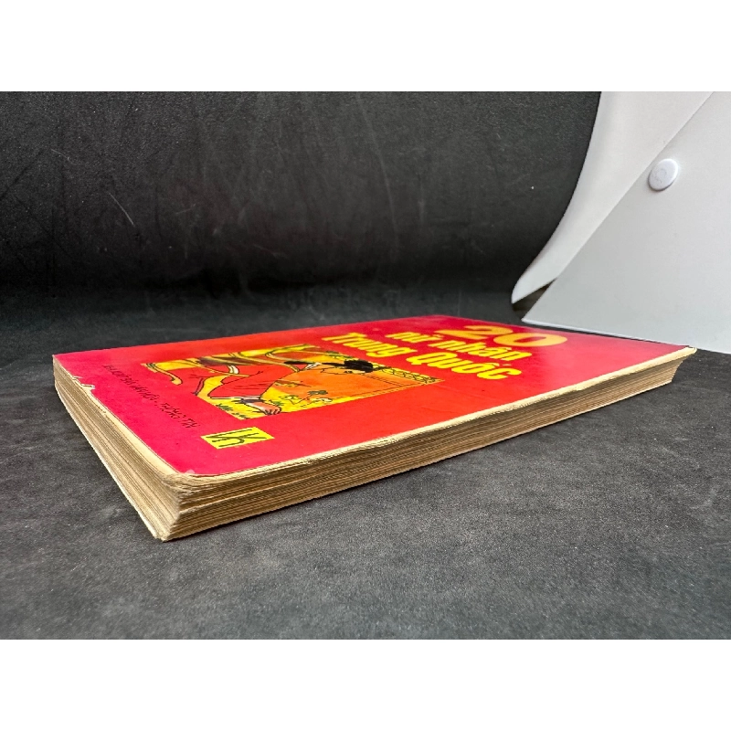 20 nữ nhân Trung Quốc, 1998, mới 70% (ố vàng) SBM1101 913015