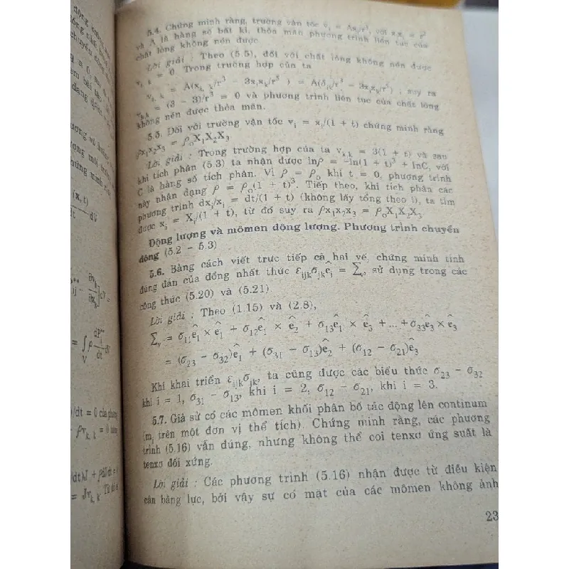 Cơ học môi trường liên tục lý thuyết và bài tập - George E.Mase 701851