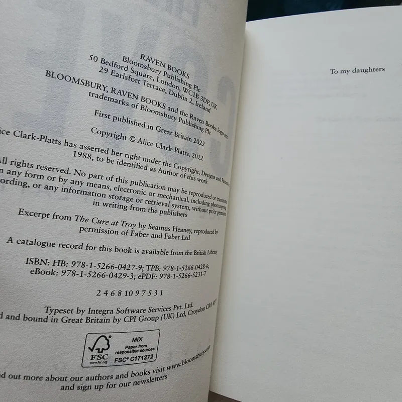 Sách The Cove  732267