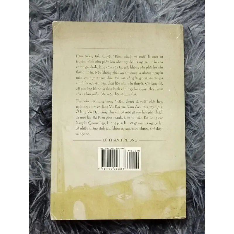 Kiến chuột và ruồi (Nguyễn Quang Lập) 932829