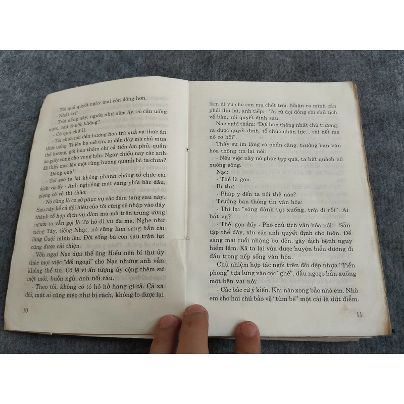 CHUYỆN LÀNG CUỘI - LÊ LỰU 545868