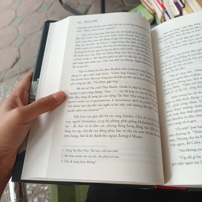 Con Sẻ Vàng- Donnat Tartt 697928