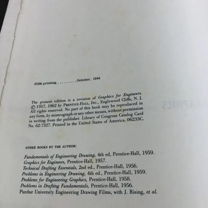 Basic Graphics (sách mỹ thuật – thiết kế đồ họa cổ điển) 933242