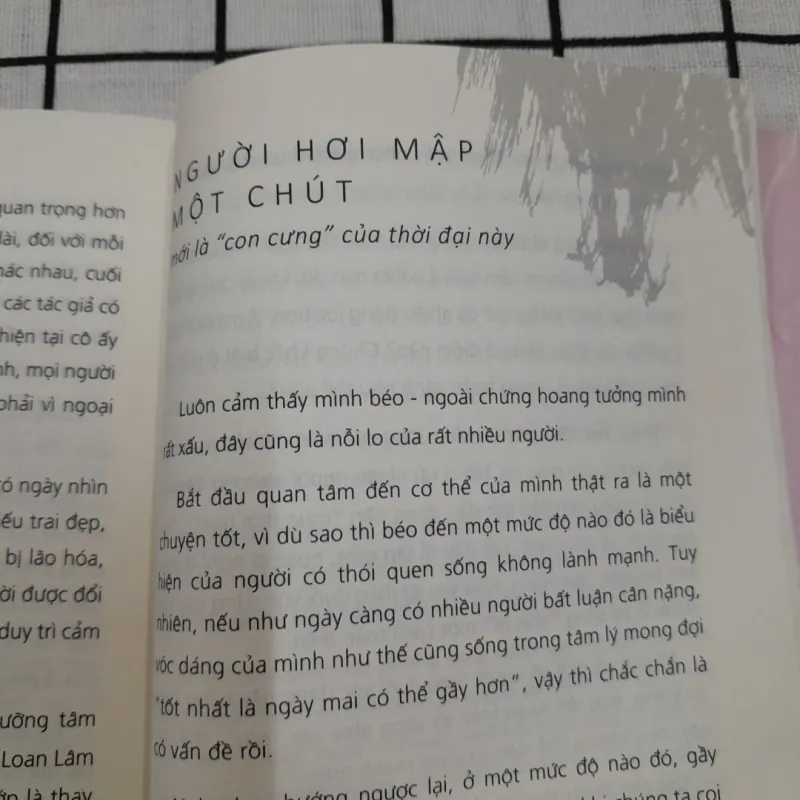 Làm sao để tồn tại giữa thời đại chuộng Nhan Sắc? Tg. TIÊU XƯỚC. 573642