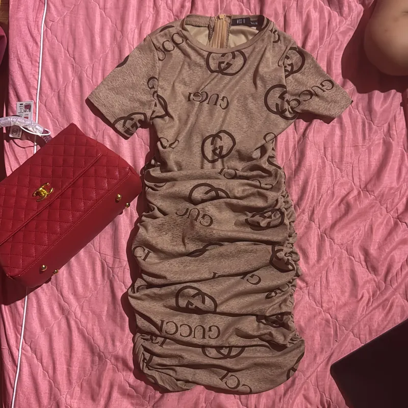 Vay body nhún 698339