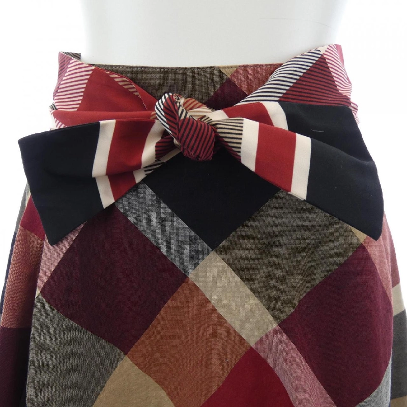 BLUE LABEL CRESTBRIDGE 55S06-630-16 Váy - Hàng hiệu Authentic 814834