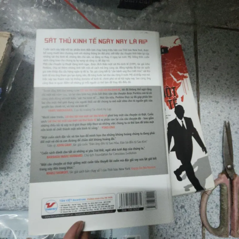 Lời Thú Tội Của Một Sát Thủ kinh Tế bìa cứng  1001413