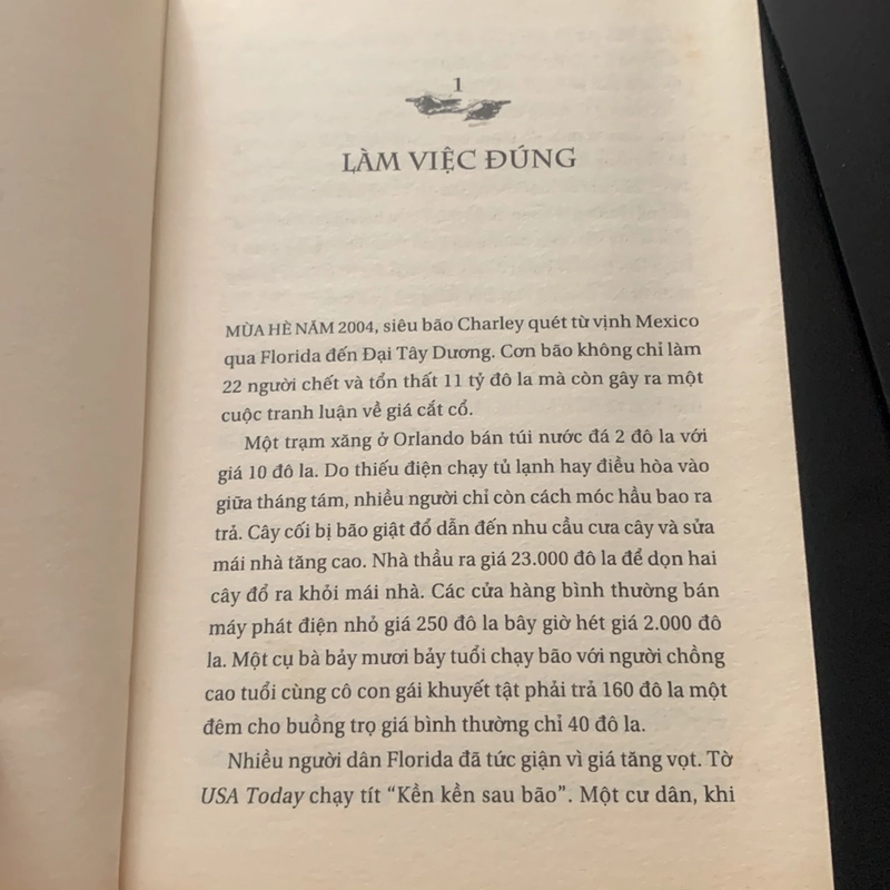 PHẢI TRÁI ĐÚNG SAI - Michael Sandel 278661