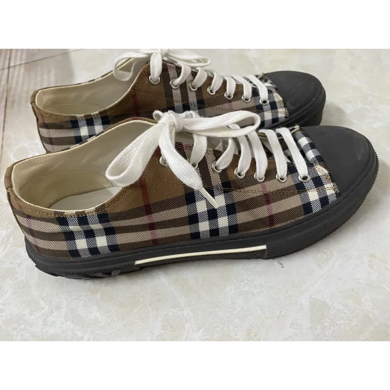 giày nam chính hãng size 42  975114