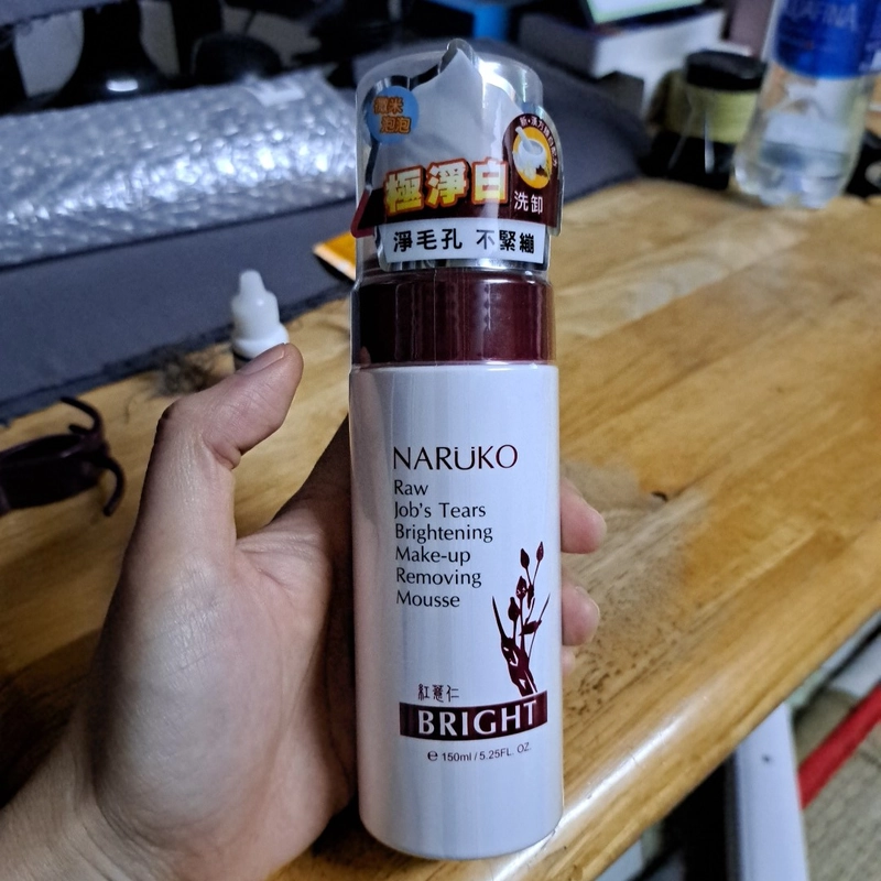 Bọt tẩy trang Naruko Ý dĩ nhân đỏ sáng da - mới 100% 297961