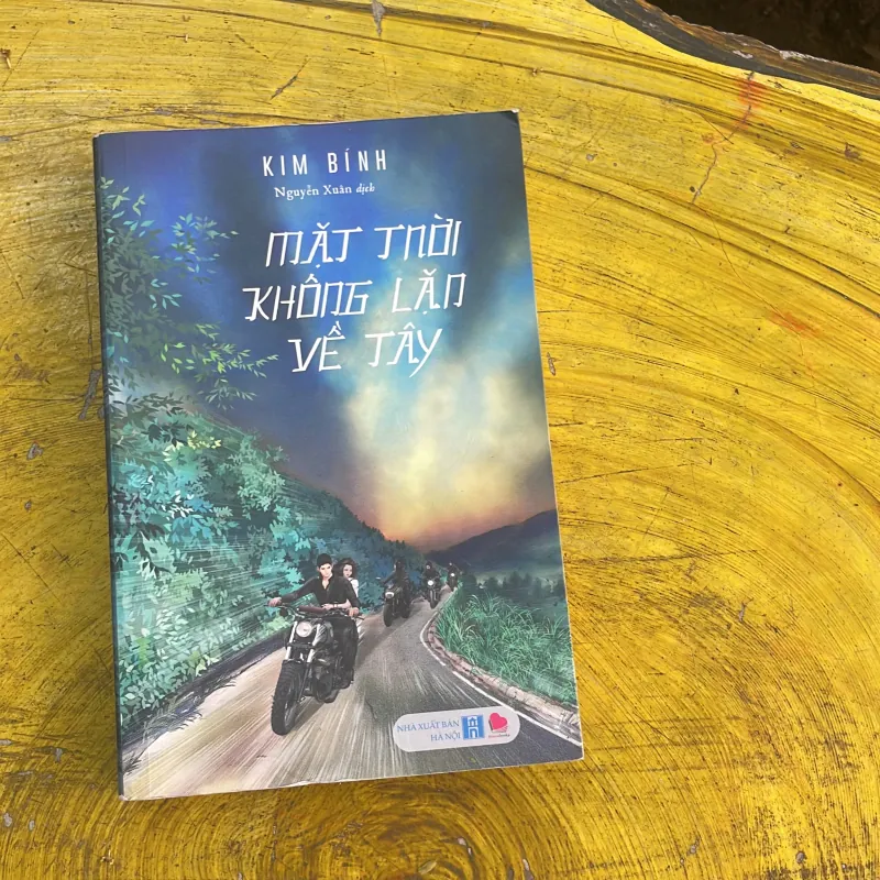 MẶT TRỜI KHÔNG LẶN VỀ TÂY - KIM BÍNH 777983
