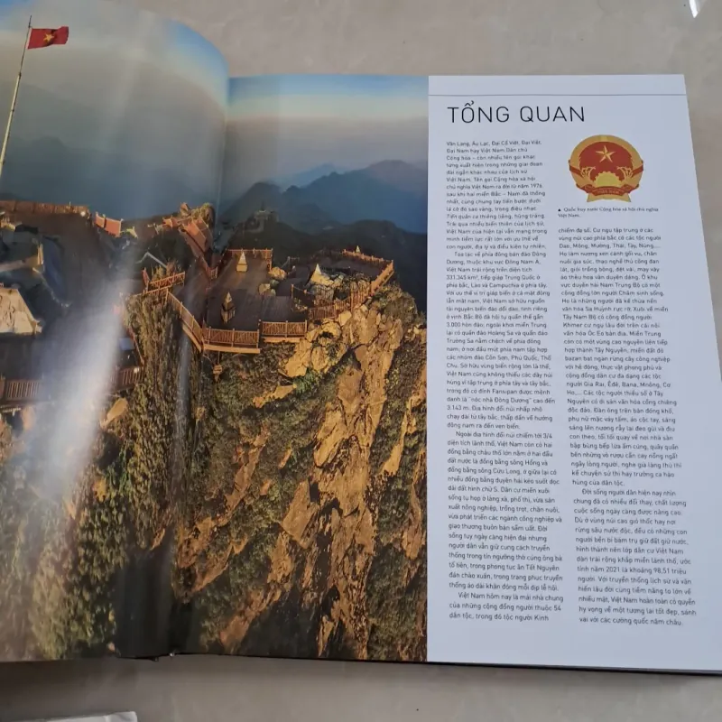 Lịch Sử Việt Nam Bằng Hình - Bìa Cứng 790902