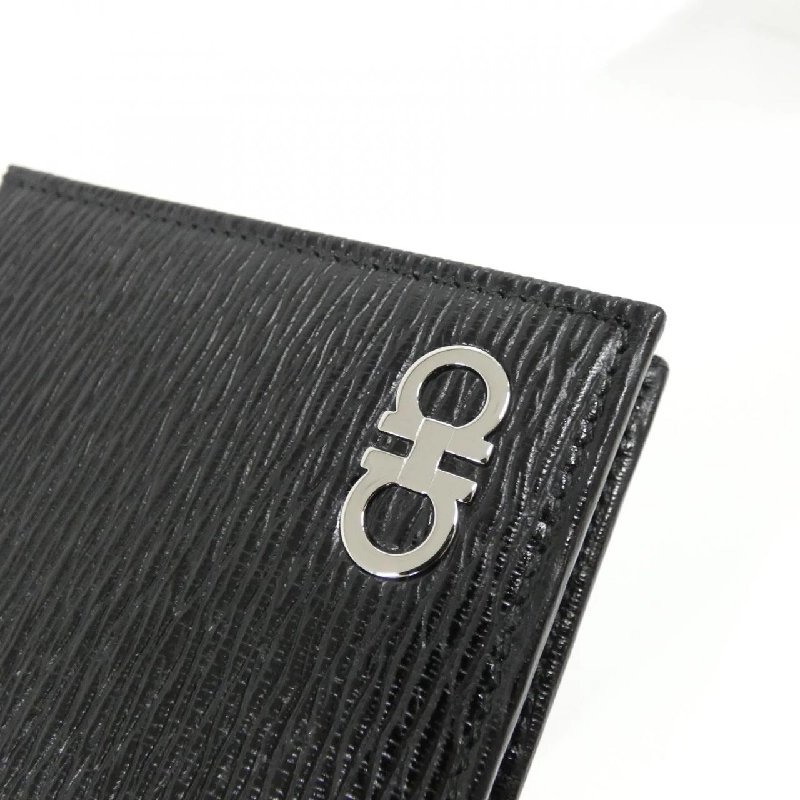 【Sản phẩm mới】Ví Salvatore Ferragamo 66 A065 622596