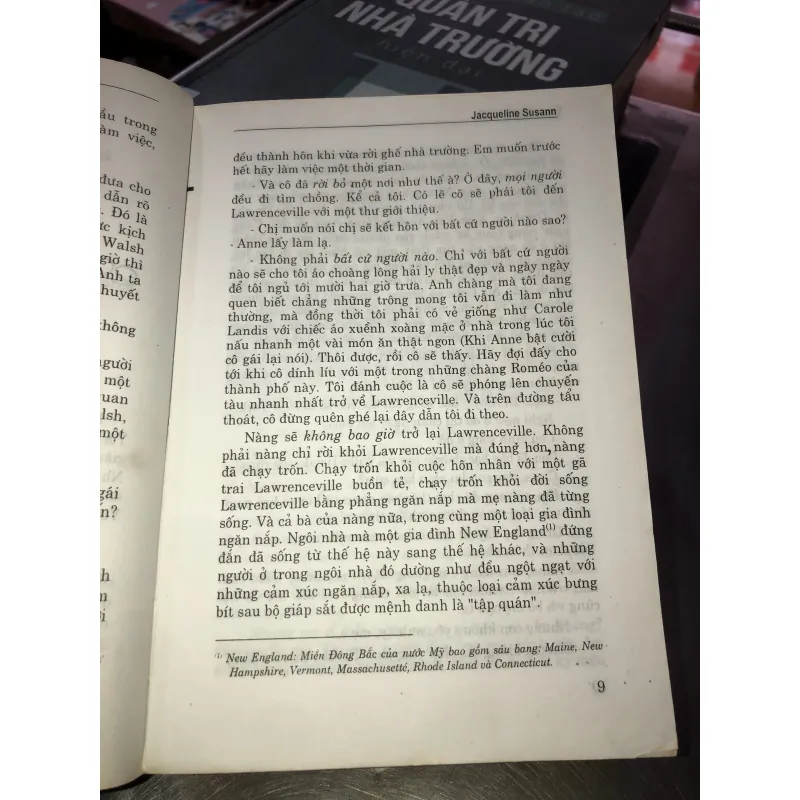 Thung lũng búp bê - Jaqueline Susann 1005475