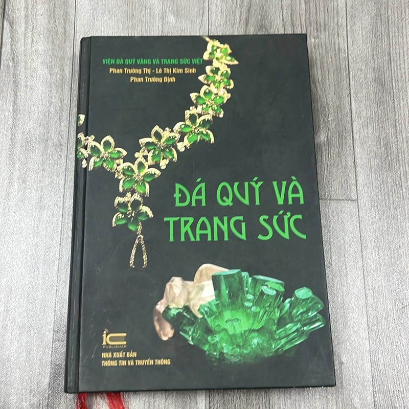 Đá quý và trang sức. 2b2  521827