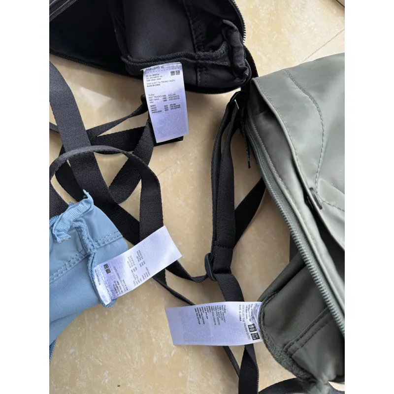 Bộ ba túi đeo chéo UNIQLO đen - xanh rêu - xanh da trời 565543