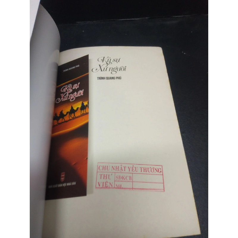 Ký sự xứ người năm 2019 mới 80% ố có mộc đỏ ở đầu sách HCM2902 kỹ năng 913368