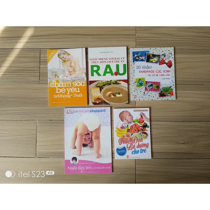 Combo sách Nuôi dạy trẻ - bộ 4 cuốn + tặng 1 cuốn 30 mẫu Handmade 735688