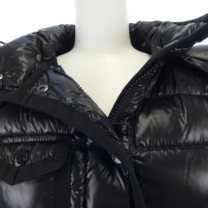 Áo khoác lông vũ MONCLER 643523