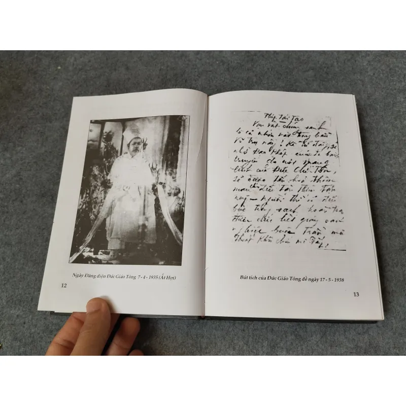 ĐÊM TRẮNG CỦA ĐỨC GIÁO TÔNG - TRẦM HƯƠNG 718835