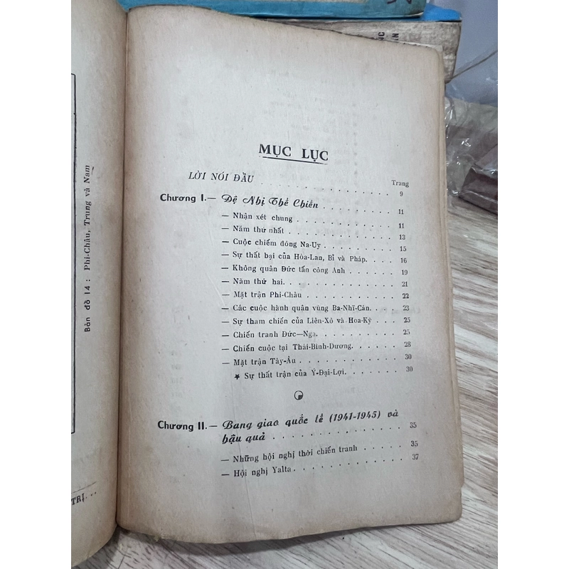 Lịch sử chính trị và bang giao quốc tế - Hoàng Ngọc Thành 366397