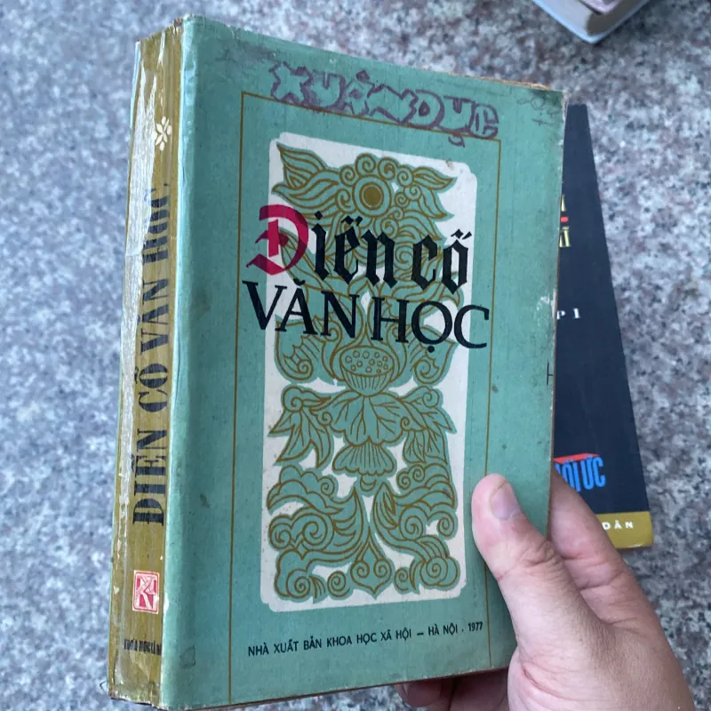 ĐIỂN CỐ VĂN HỌC  1041720