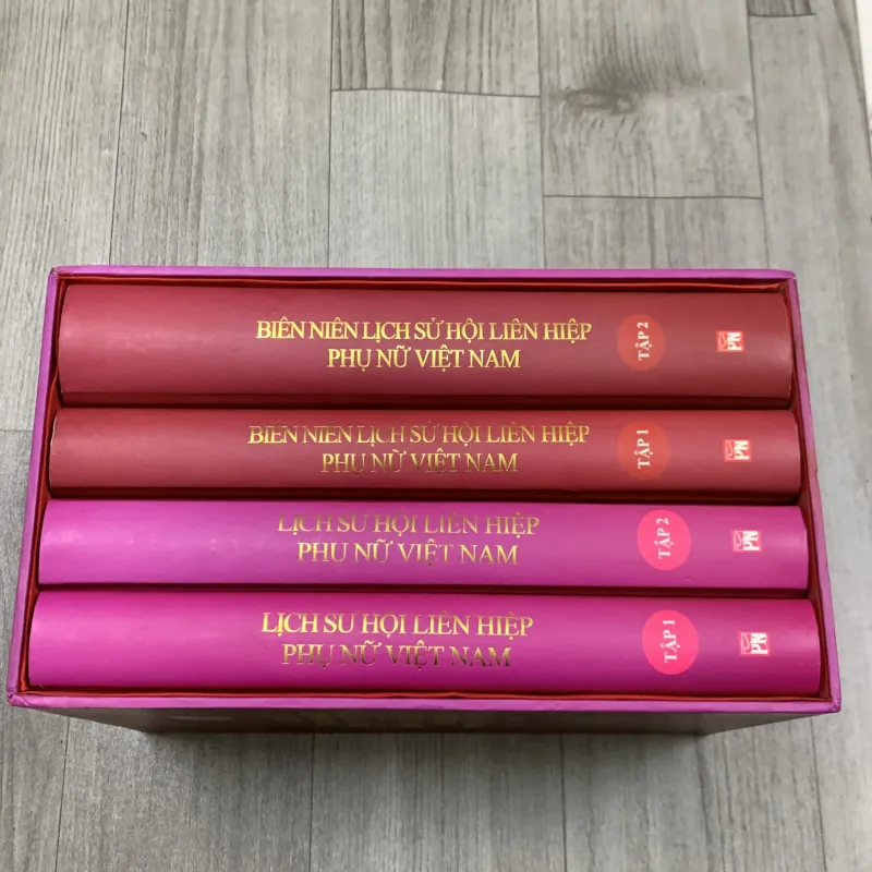 Biên niên lịch sử hội liên hiệp phụ nữ việt nam 1930 - 2012. 4a4 757014