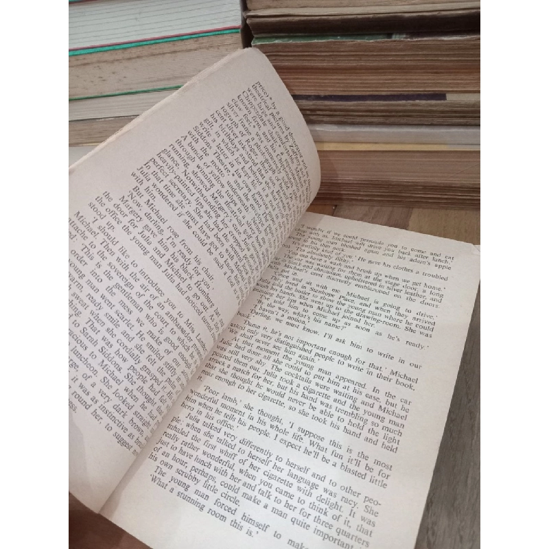 Theatre - W. Somerset Maugham 787320