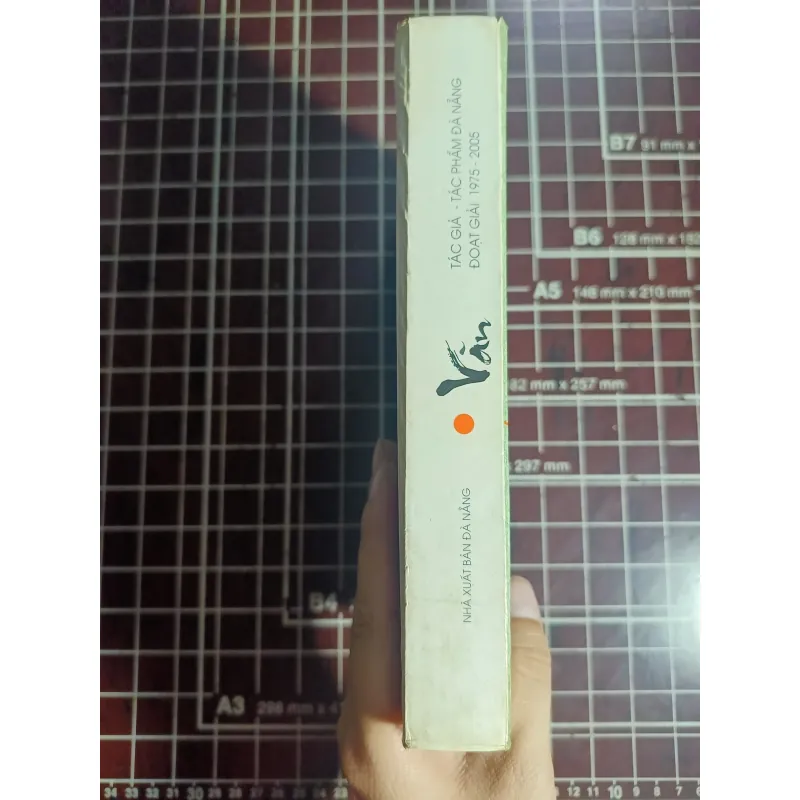 Văn - tác giả - tác phẩm Đà Nẵng đoạt giải 1975 - 2005 754619