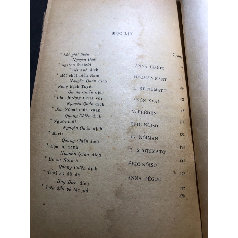 Họa Mi Xanh sưu tầm ố vàng nặng, ướt bìa 1979 Nguyễn Quân, Quang Chiến, Việt Anh, Huy Đức dịch HPB0906 SÁCH VĂN HỌC 915051