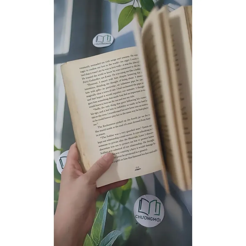 The Land of Stories: The Enchantress Returns - Chris Colfer 1033630