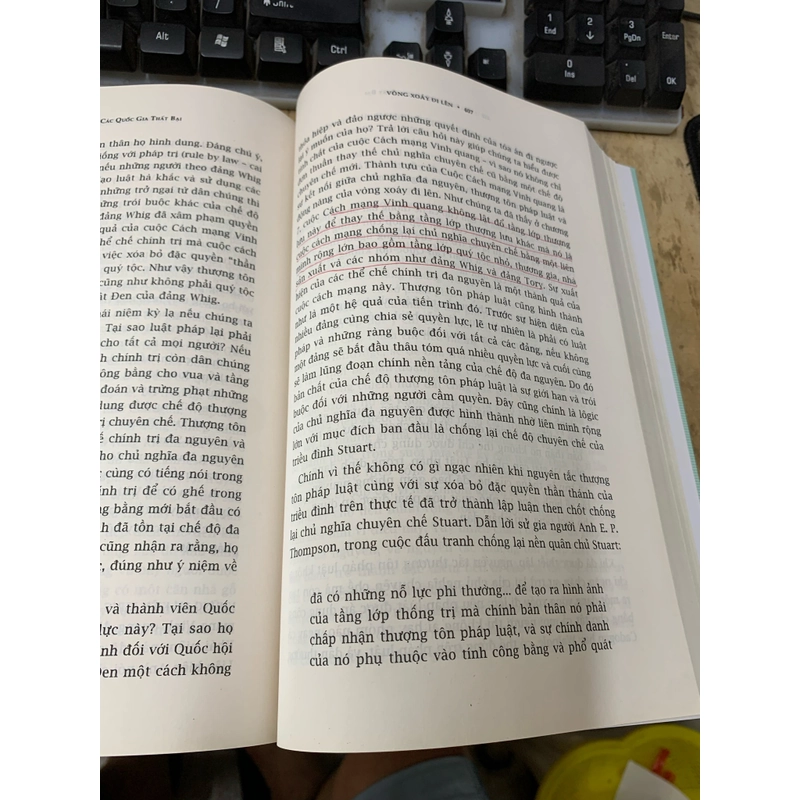 Tại sao các quốc gia thất bại. 999 475825