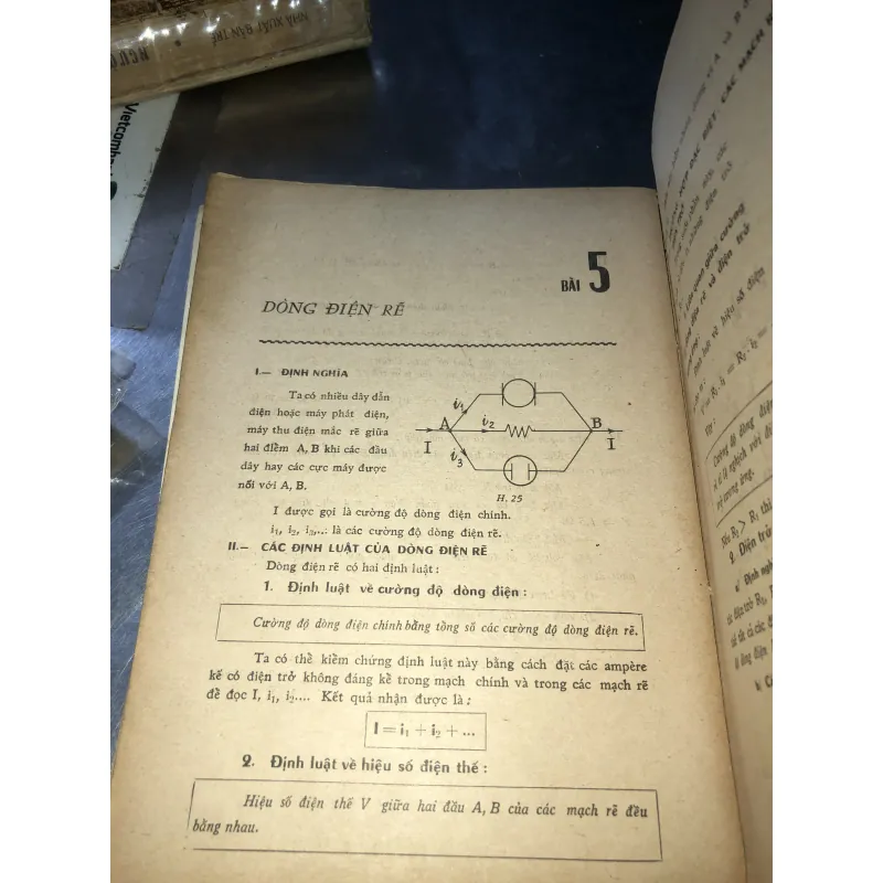 Giáo khoa và phương pháp giải toán điện học lớp 11AB - Nguyễn Trọng Thi 797495