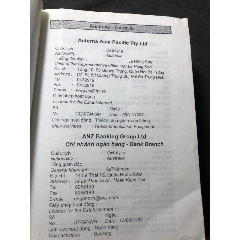 Sổ tay địa chỉ văn phòng đại diện chi nhánh ngân hàng và chi nhánh luật nước ngoài tại Việt Nam năm 2002 mới 80% bẩn nhẹ HPB1209 GIÁO TRÌNH, CHUYÊN MÔN 917059