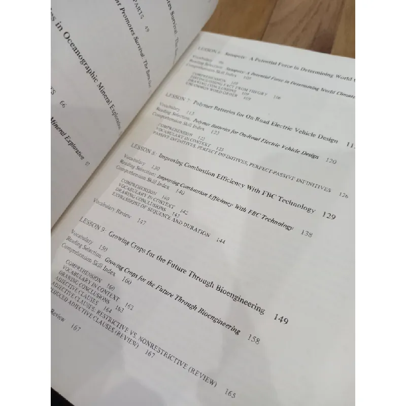 English in context - Joan M. Saslow, John F. Mongillo 568499