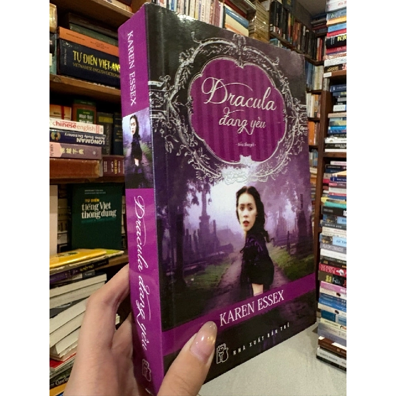 Dracula đang yêu - Karen Essex 791679