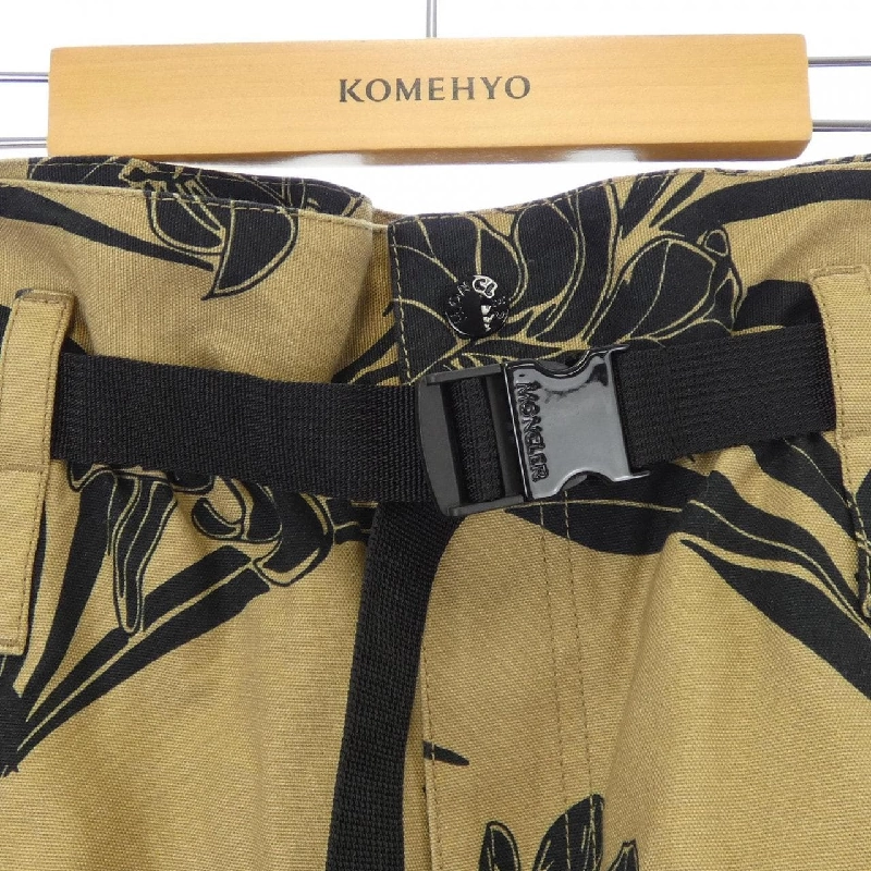 MONCLER K10932B00015 598NE Quần short - Hàng hiệu Chính hãng 813739