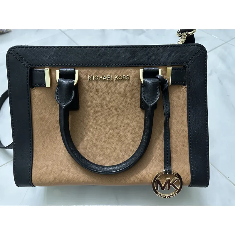 Túi xách Michael Kors 607579
