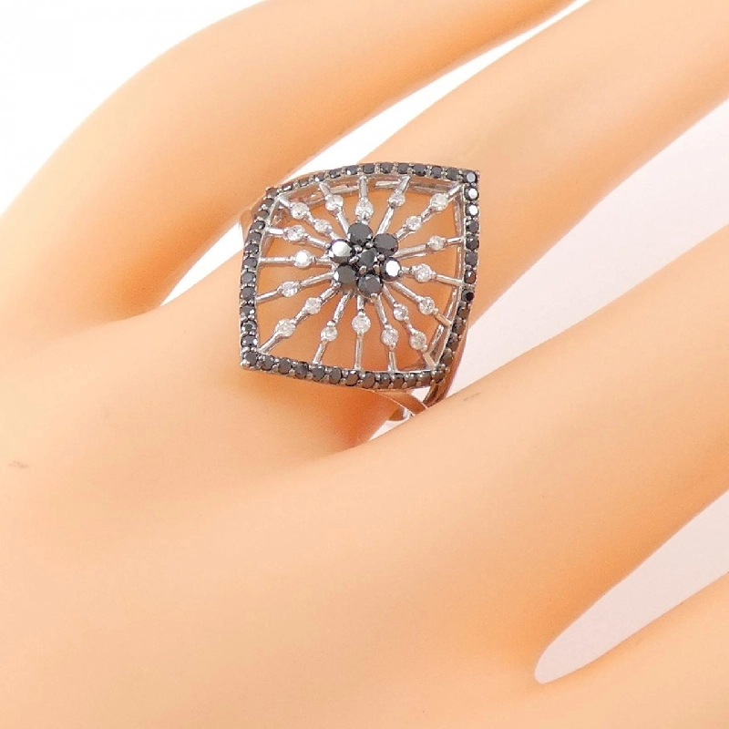 Nhẫn kim cương hoa K18WG/K18BG 0.50CT 670593