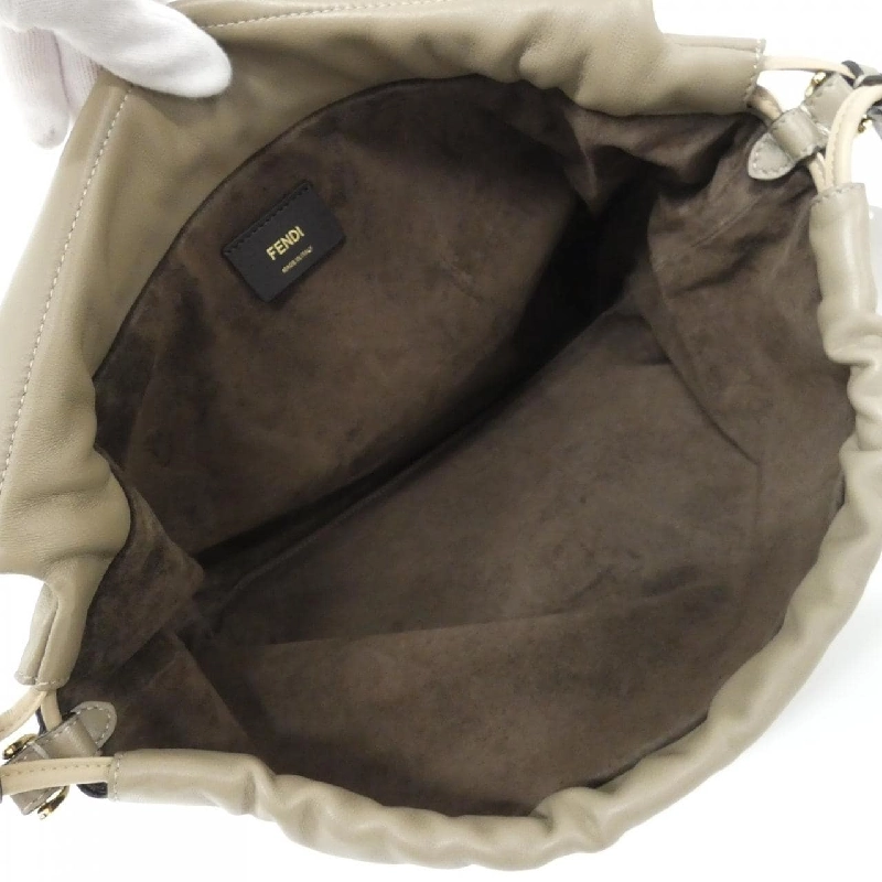 【Sản phẩm mới】Fendi Mamma Baguette Lớn 8BR834 AQ0D Túi đeo vai 612736