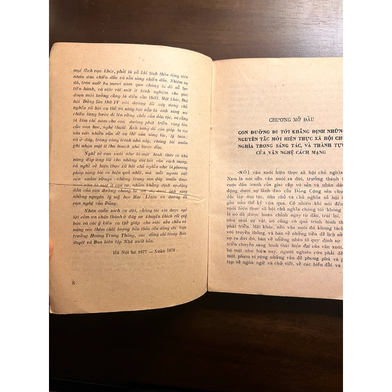 Văn xuôi Việt Nam trên con đường hiện thực xã hội chủ nghĩa (xb 1980) 552054