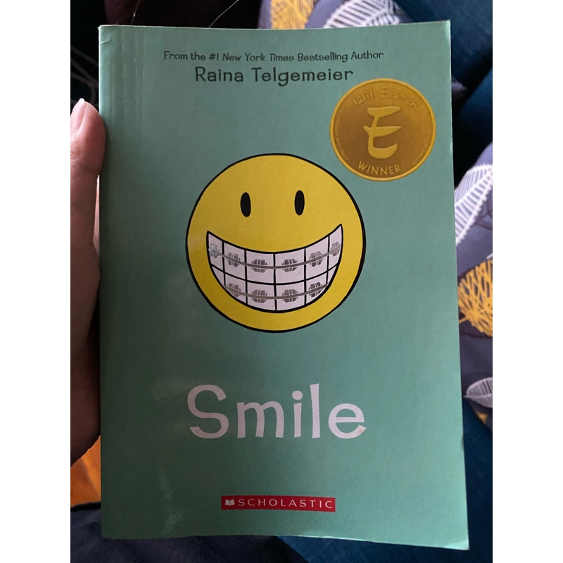 Raina Telgemeier - Smile (Asian Edition)  391750