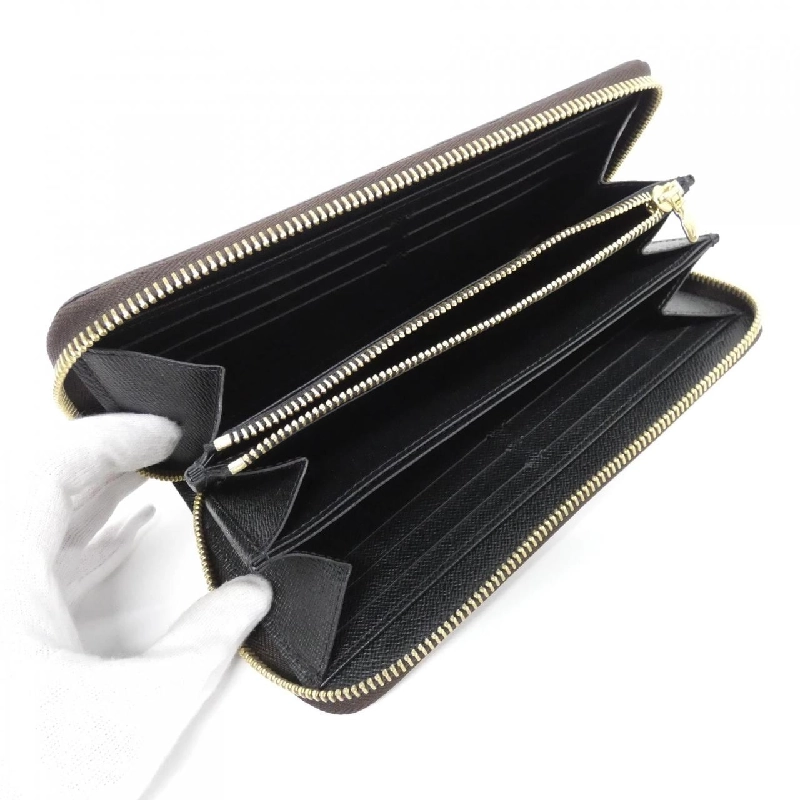 Ví Zippy Monogram Reverse Louis Vuitton M82444 620425