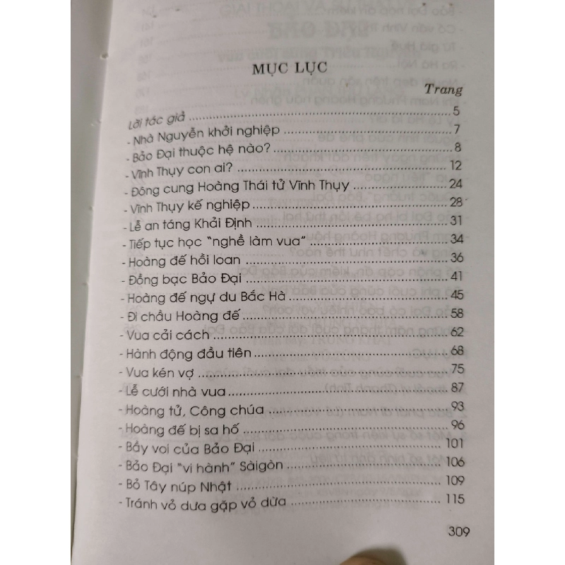 Bảo Đại - Nam Phương Triều Nguyễn LỊCH SỬ - CHÍNH TRỊ - TRIẾT HỌC ANTQ0810 920159