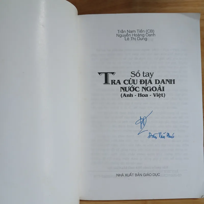 Sổ Tay Tra Cứu Địa Danh Nước Ngoài (Anh - Hoa - Việt) 563752