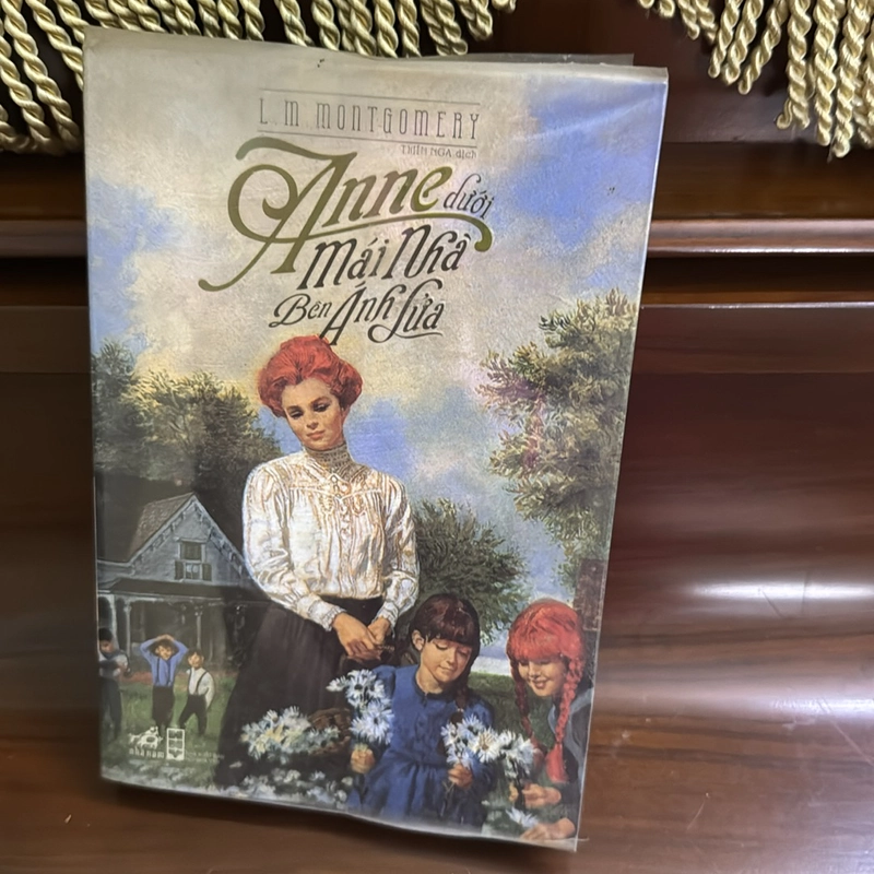 Anne dưới mái nhà bên ánh lửa  495400